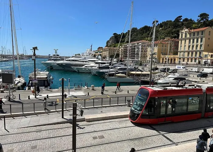 Apartment In Nice